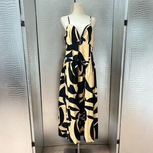 NWT Mon Renn Black and Cream Abstract Maxi Dress
